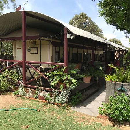 Dongara Breeze Inn Esterno foto