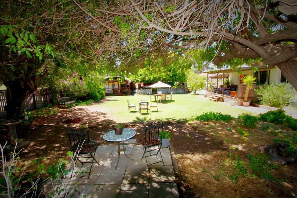 Dongara Breeze Inn Esterno foto
