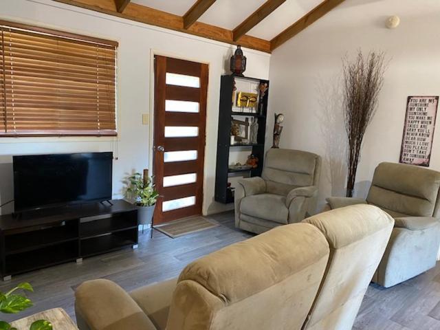 Dongara Breeze Inn Esterno foto