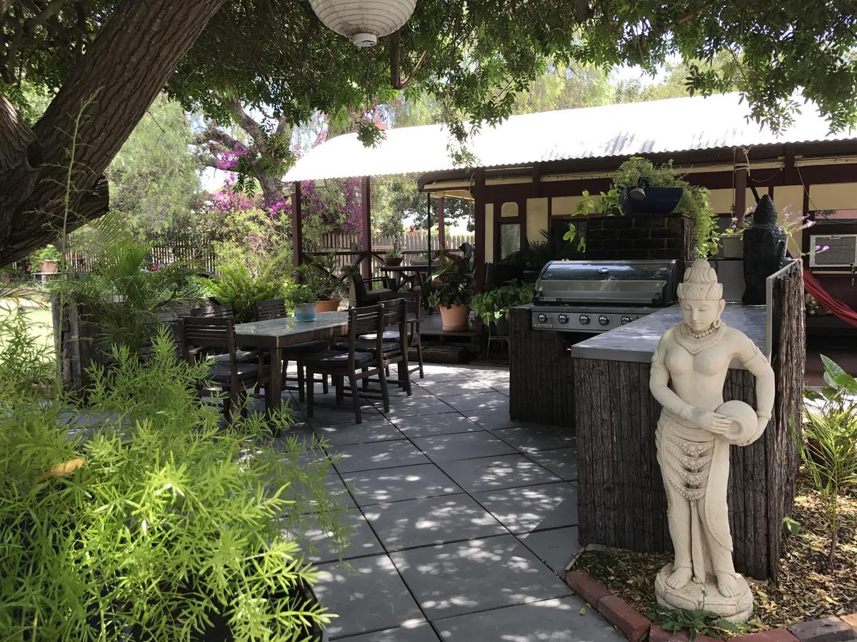 Dongara Breeze Inn Esterno foto