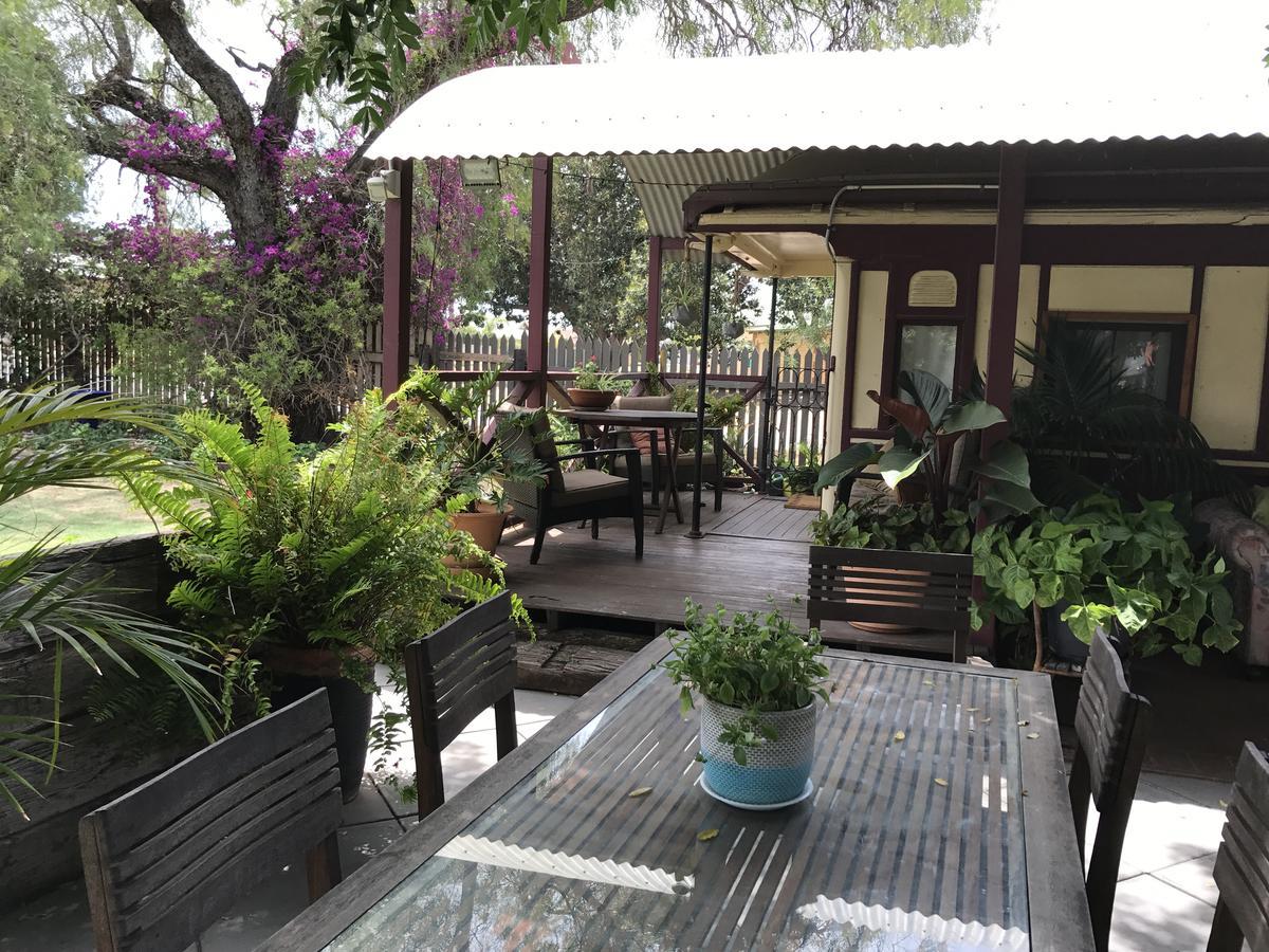 Dongara Breeze Inn Esterno foto